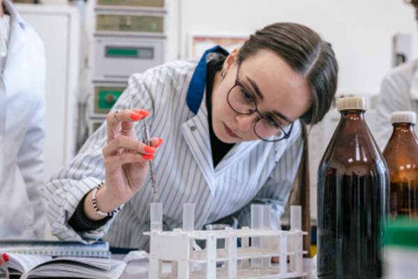 The first draft of a preliminary national standard for a "green" component of aviation fuel has been developed.