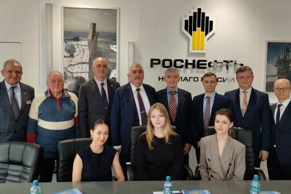 Roundtable Discussion: "International Cooperation in the Sphere of Anti-Terrorist Protection of Fuel and Energy Complex Facilities. Basic Aspects of Personnel Training"