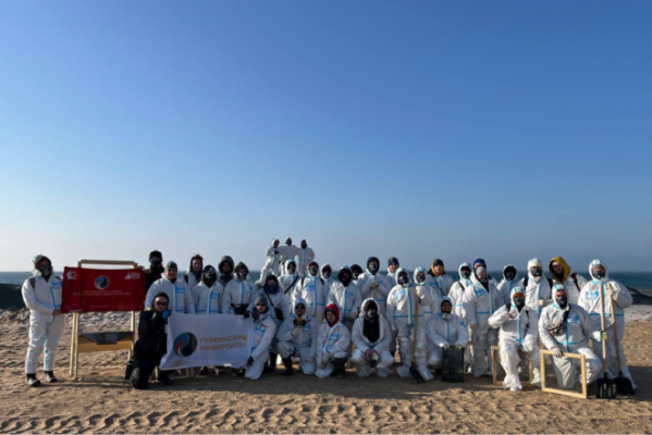 Gubkin students help to eliminate the consequences of a fuel oil spill on the Black Sea coast