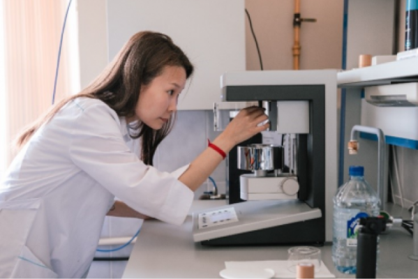 University scientists have developed a reagent for removing oil spills in the Arctic University scientists have developed a reagent for removing oil spills in the Arctic