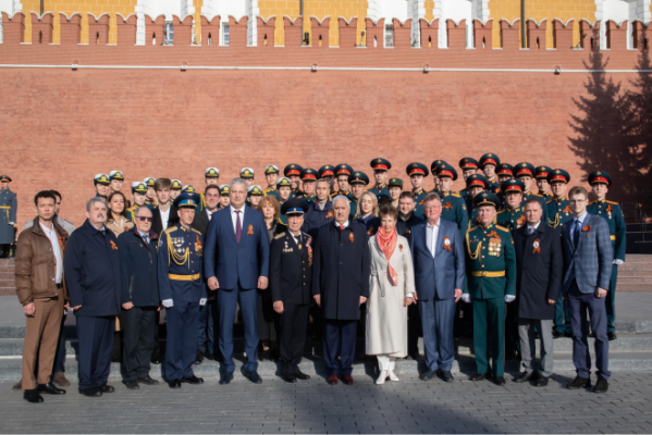 University delegation laid flowers at the Tomb of the Unknown Soldier University delegation laid flowers at the Tomb of the Unknown Soldier