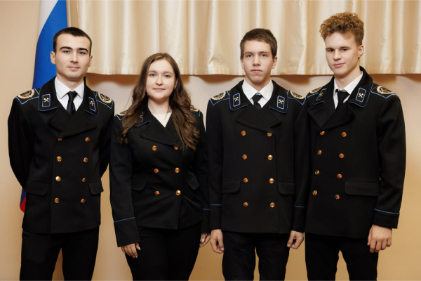 University students at a meeting of the industry commission of the Russian Federation